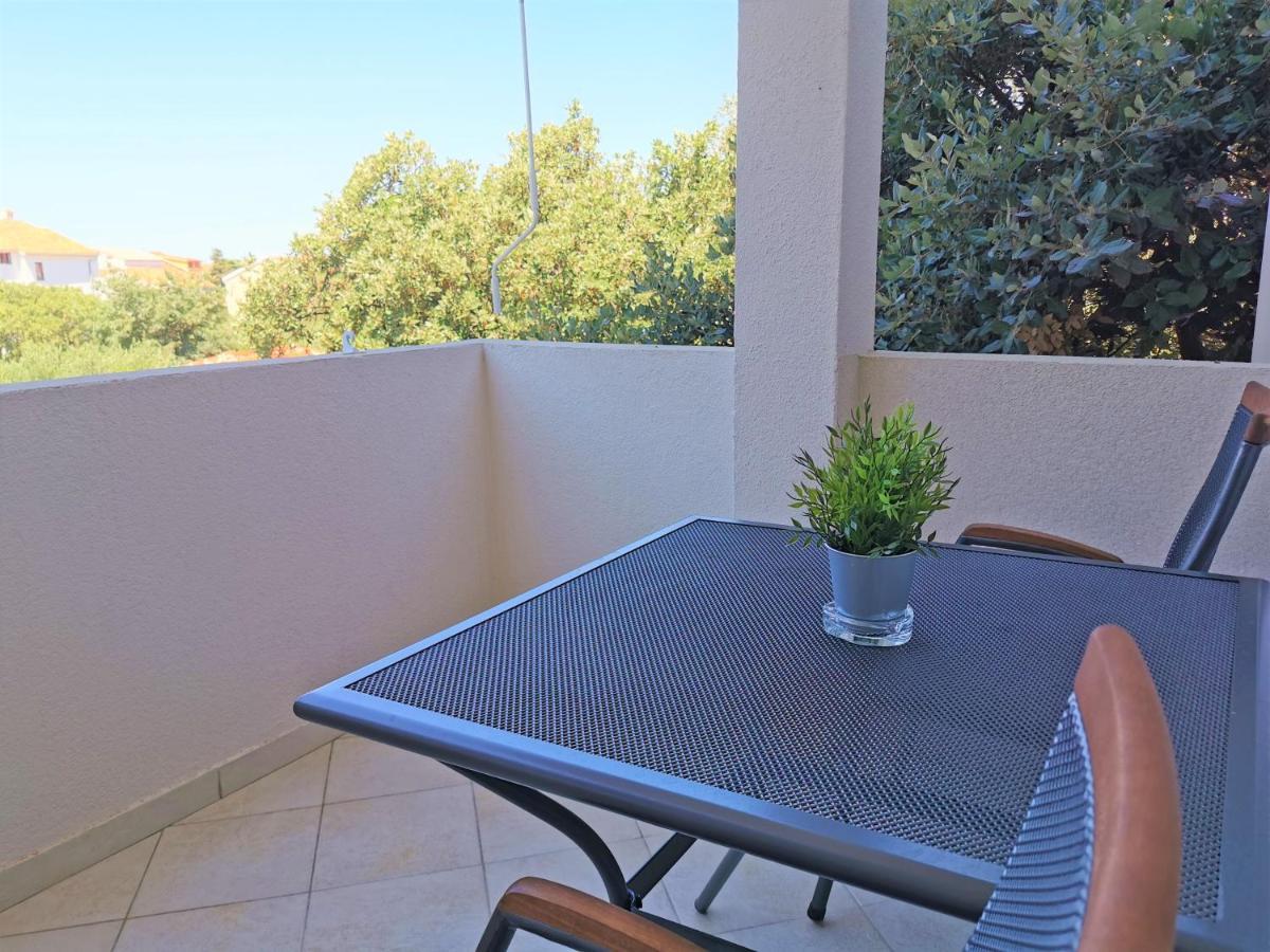 Apartment Lenka I *