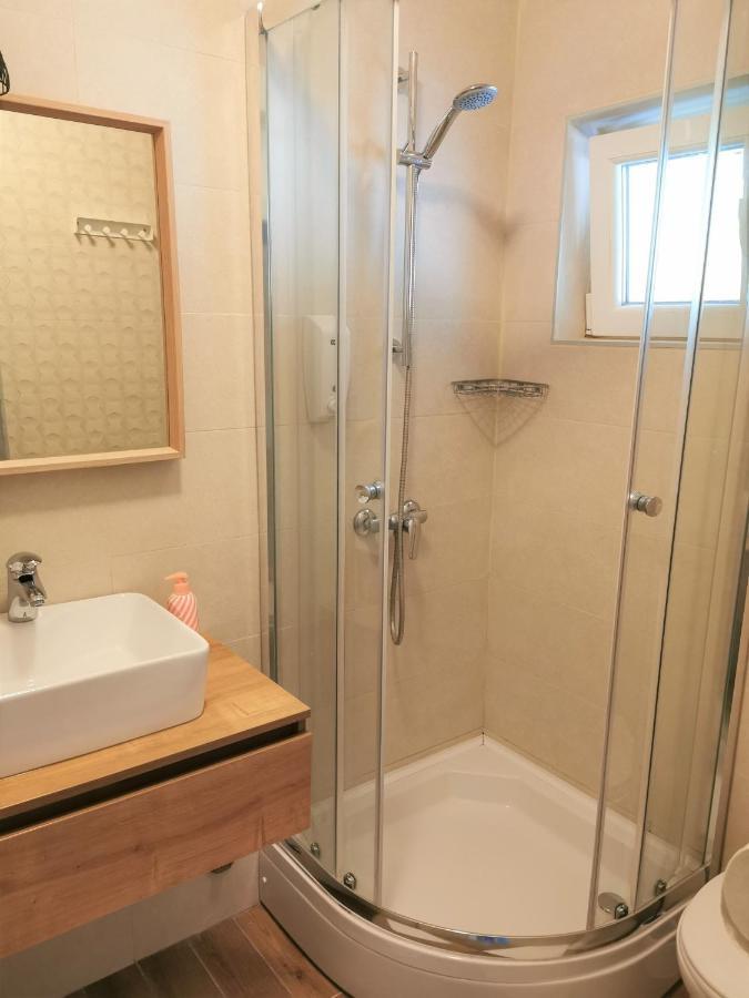 Lenka I Appartement Novalja