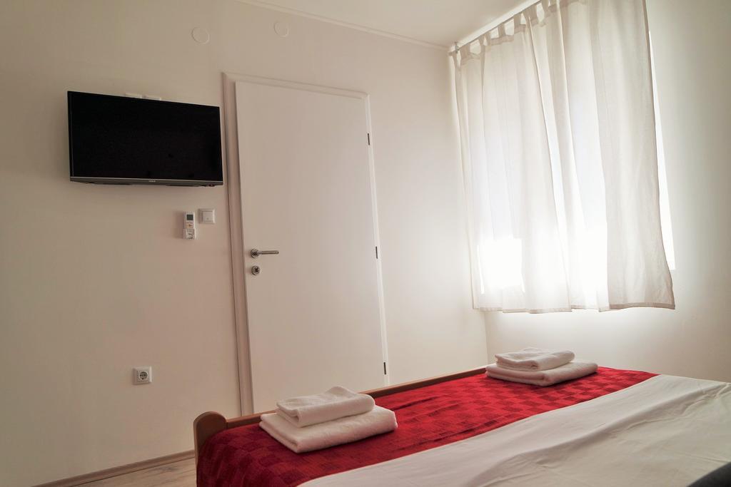 Appartement Lenka I *